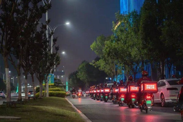 晟红网 进军万亿市场 京东“落子”外卖